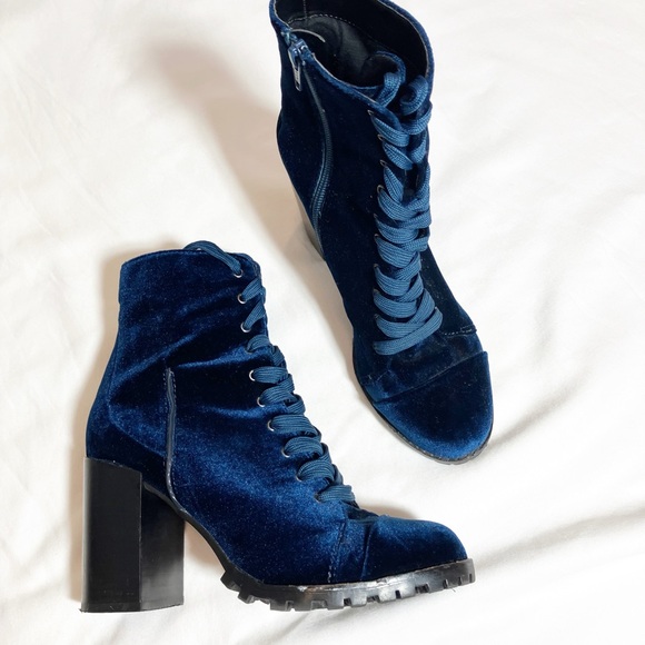 Steve Madden Ambrose blue velvet lace up booties Sz8.5 - Picture 1 of 11